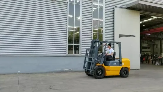 Автоматический дизельный вилочный погрузчик 4 тонны 4000 кг с тройной мачтой